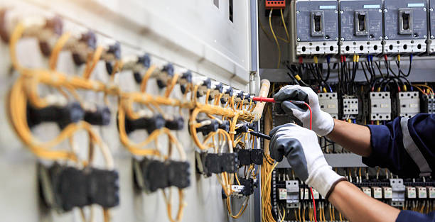 Professional Electrician technician working in Kearny, NJ